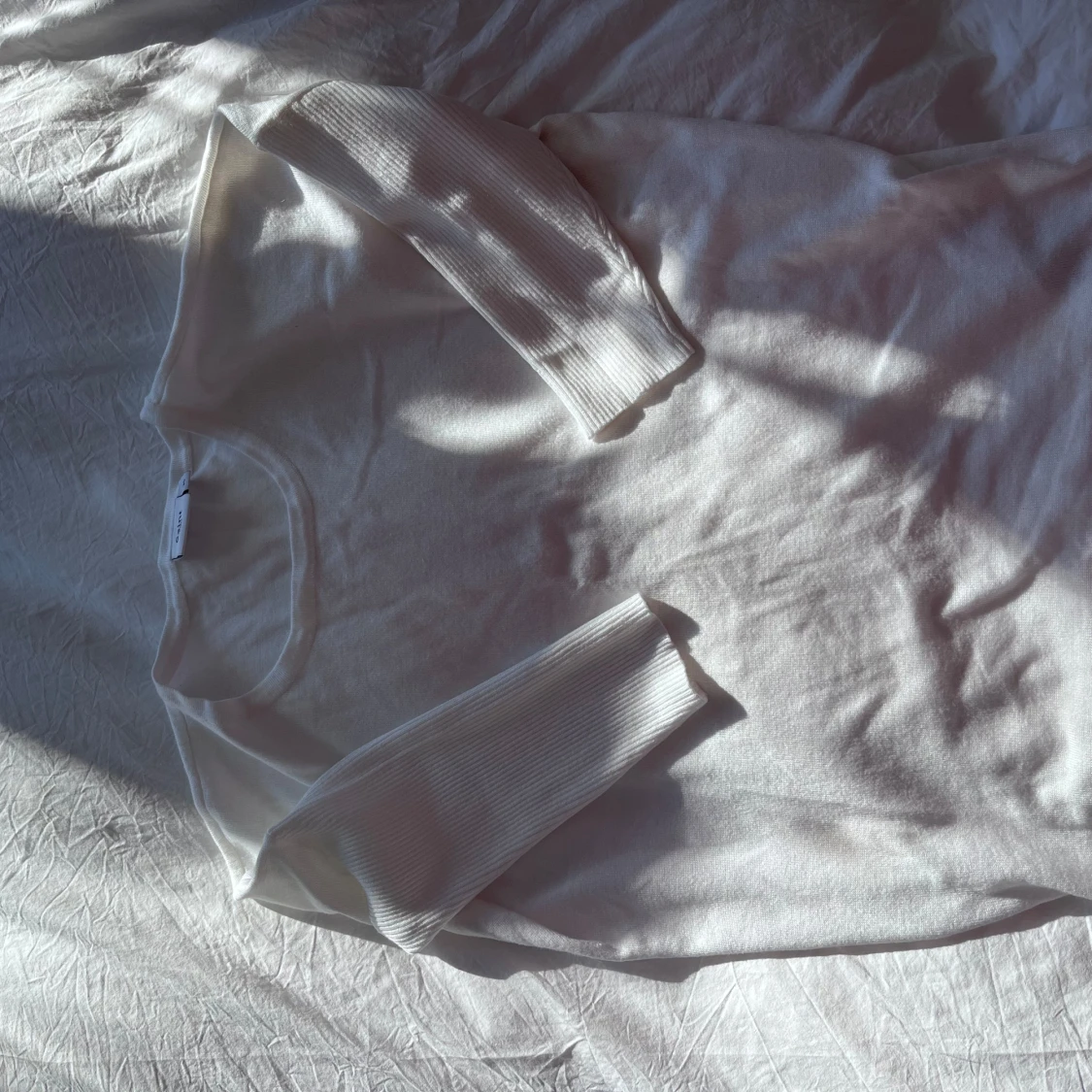 Vit långärmad tröja - 1