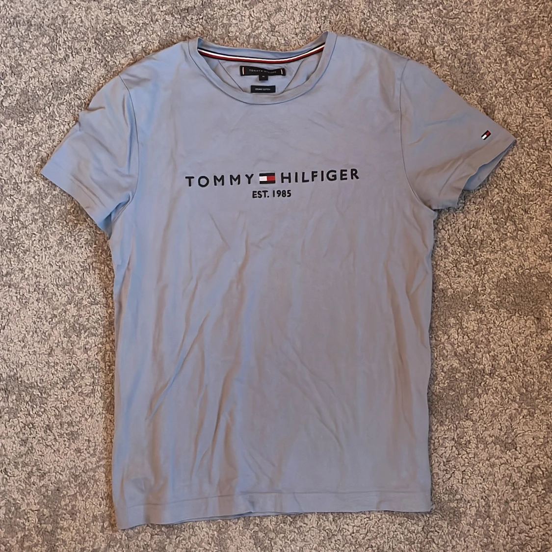 Ljusblå t-shirt från Tommy Hilfiger - 1