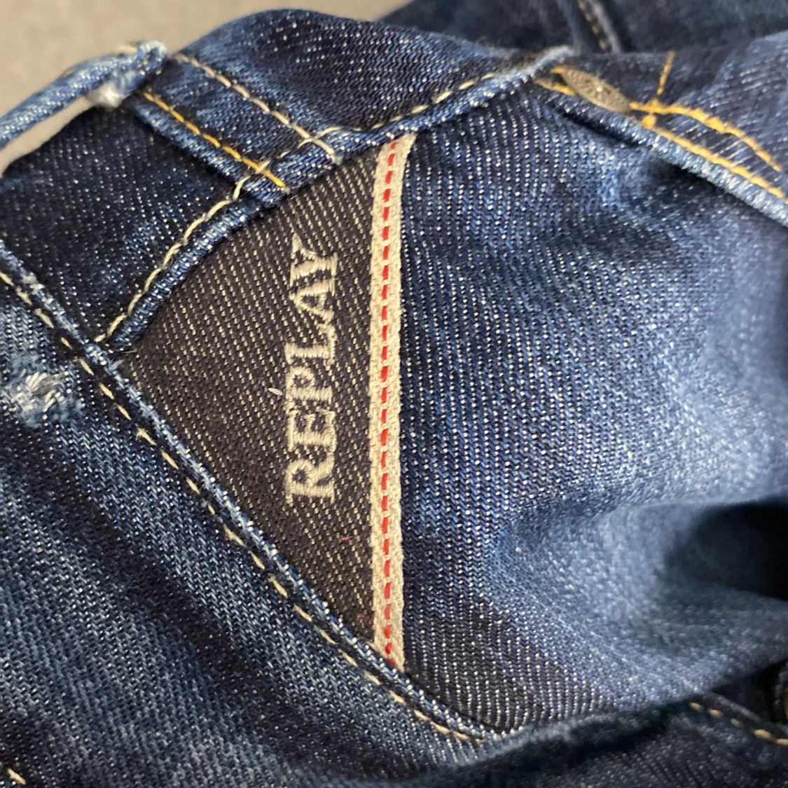 Mörkblå jeans från Replay - 3