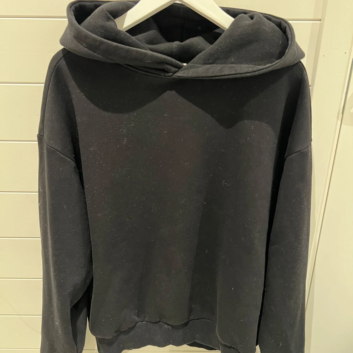 Svart A-DSGN hoodie - 3