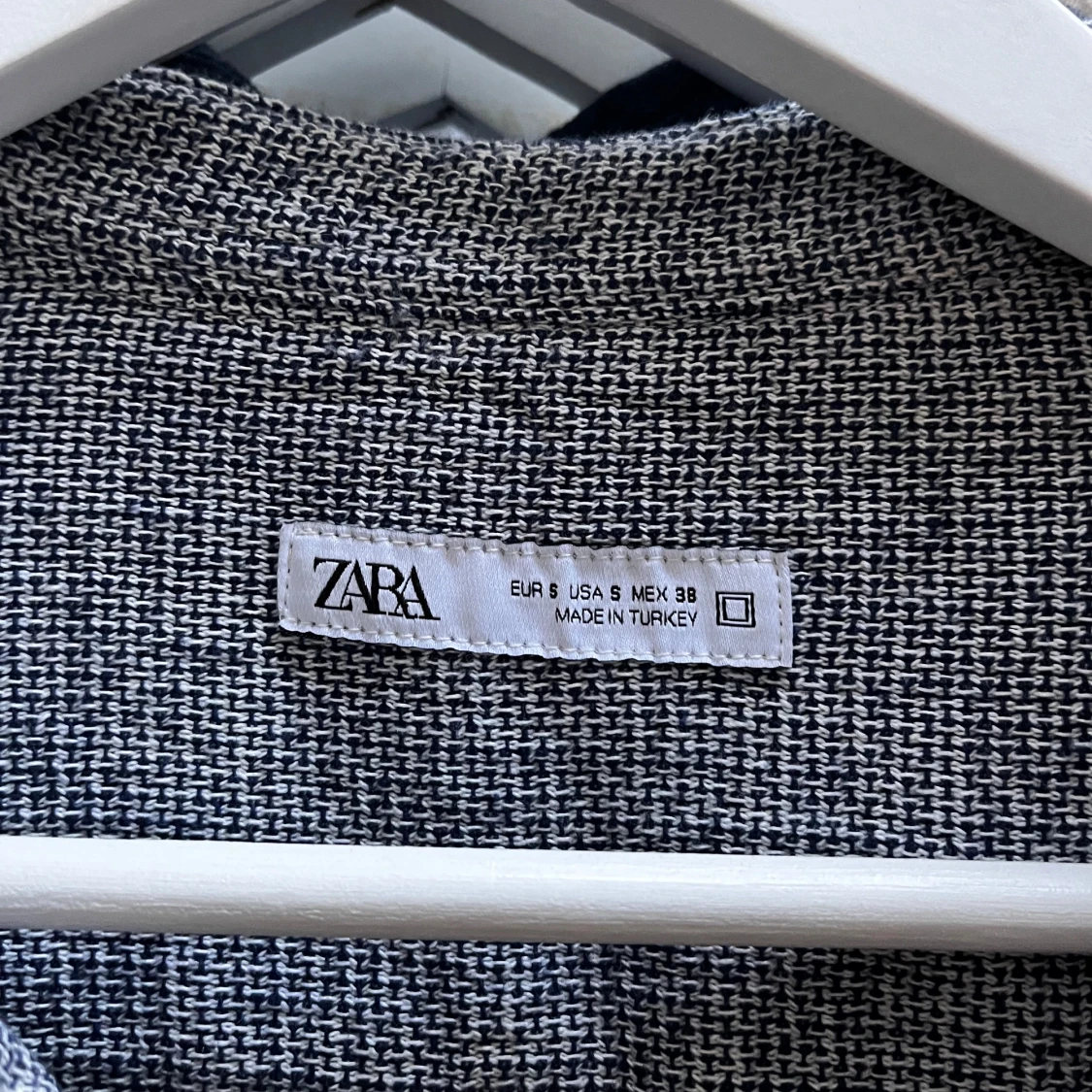 Grå kortärmad skjorta  - 2