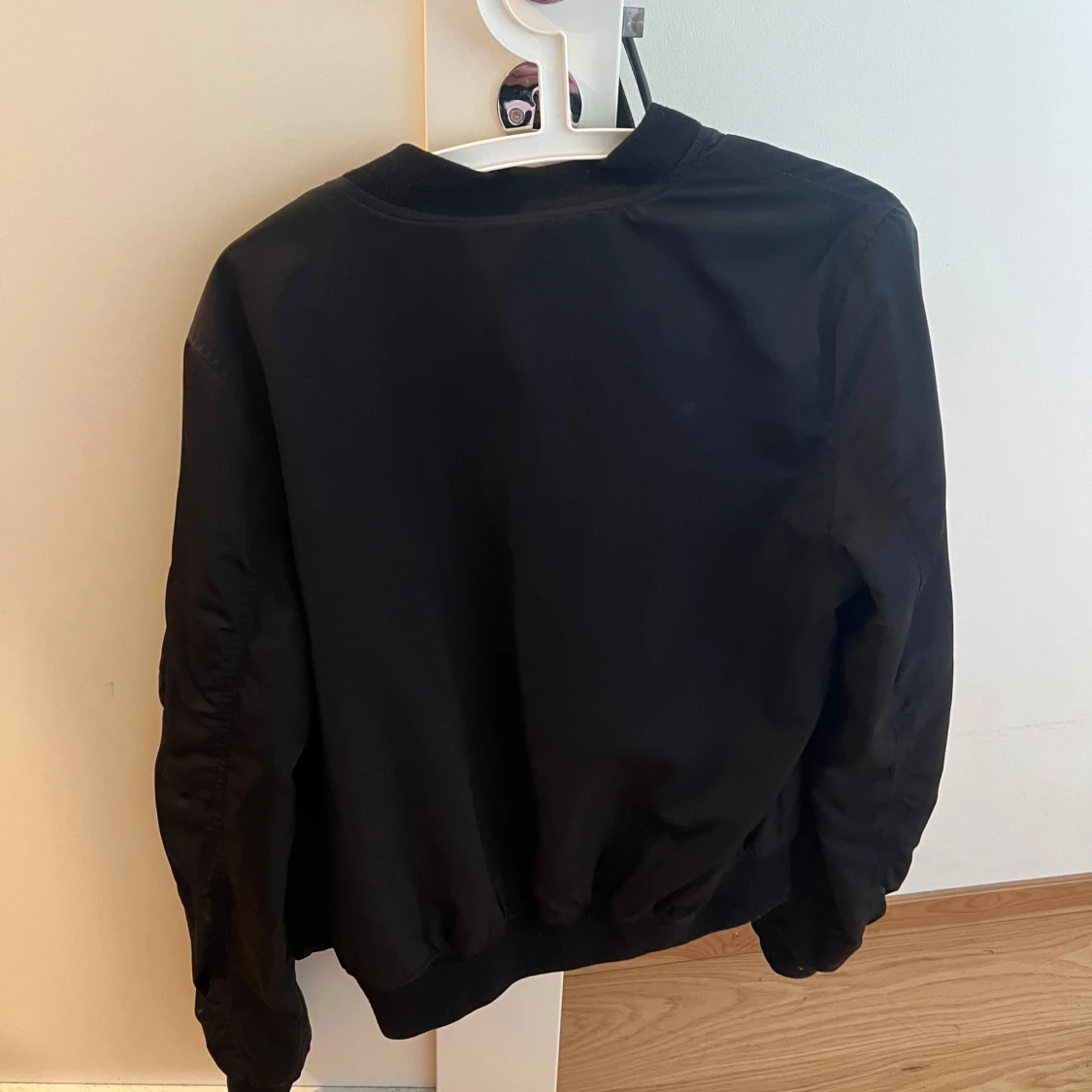 Svart bomberjacka från Size Needle - 1