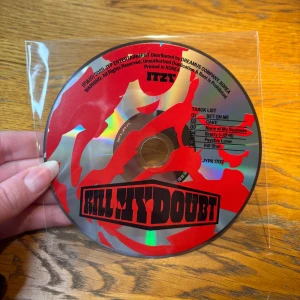 Itzy cd ny - Ny inplastad aldrig spelad cd från Kill My Doubt special edition album 