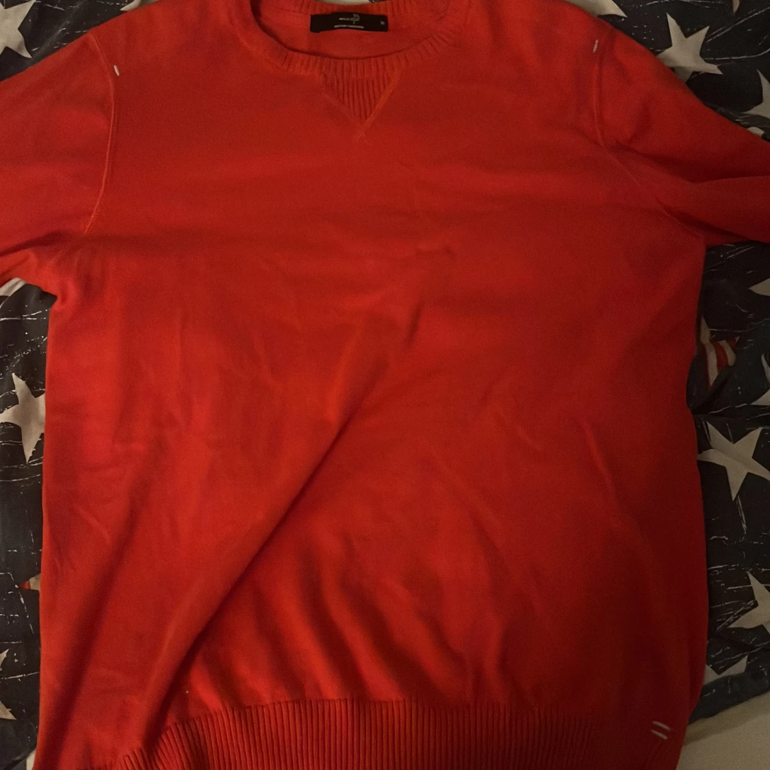 Röd tröja från Pelle P