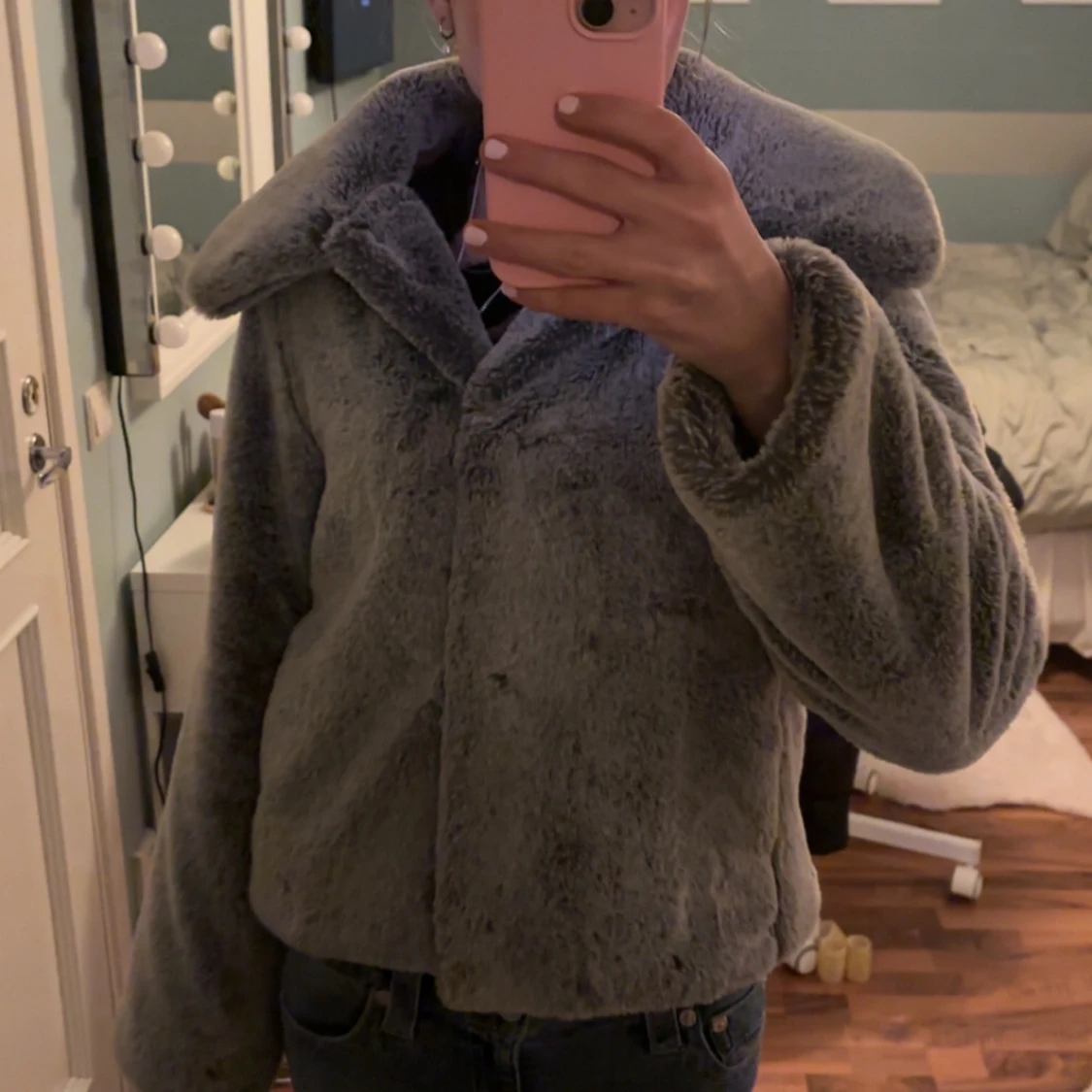 grå snygg pälsjacka  - 1