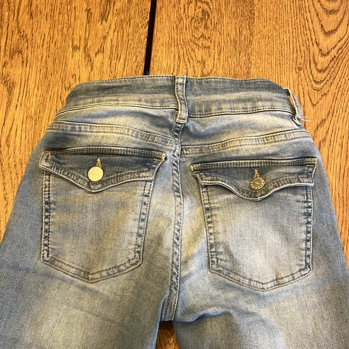 Blå bootcut jeans från Nelly - 1