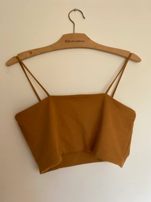 Topp - En fin nästan oanvänd topp köpt i Nya Zeeland! 