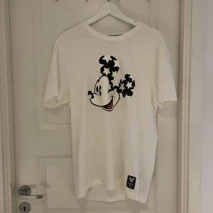 Mickey mouse - Bintage disney X Giordano Mickey mouse stars tee *asia exlusive*