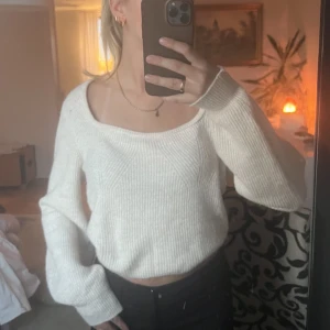 Stickad tröja - säljer denna stickade tröja från hm, aldrig använd