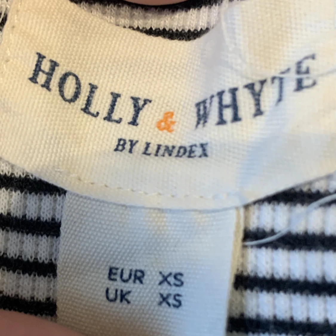 Svartrandig långärmad tröja - 91