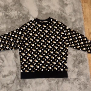 Hugo Boss tröjor - Svart Hugo Boss - 750kr Hugo Boss French Terry, helt ny aldrig använd 1200kr