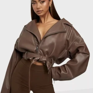 Bianca x Nelly skinnjacka - Storlek 38. Endast använd 2 gånger, väldigt fint skick! 