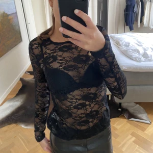 Tröja  - Fin tröja från Gina i storlek m, passar s/xs