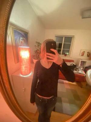 Svart tröja - Svart fin tröja i storlek S , skriv privat för frågor 