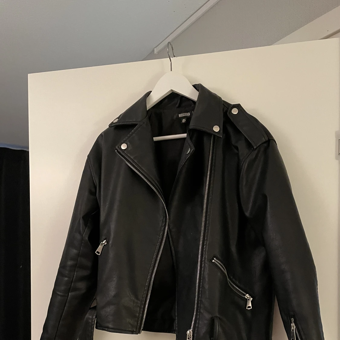 Skinnjacka, läderjacka  - 90
