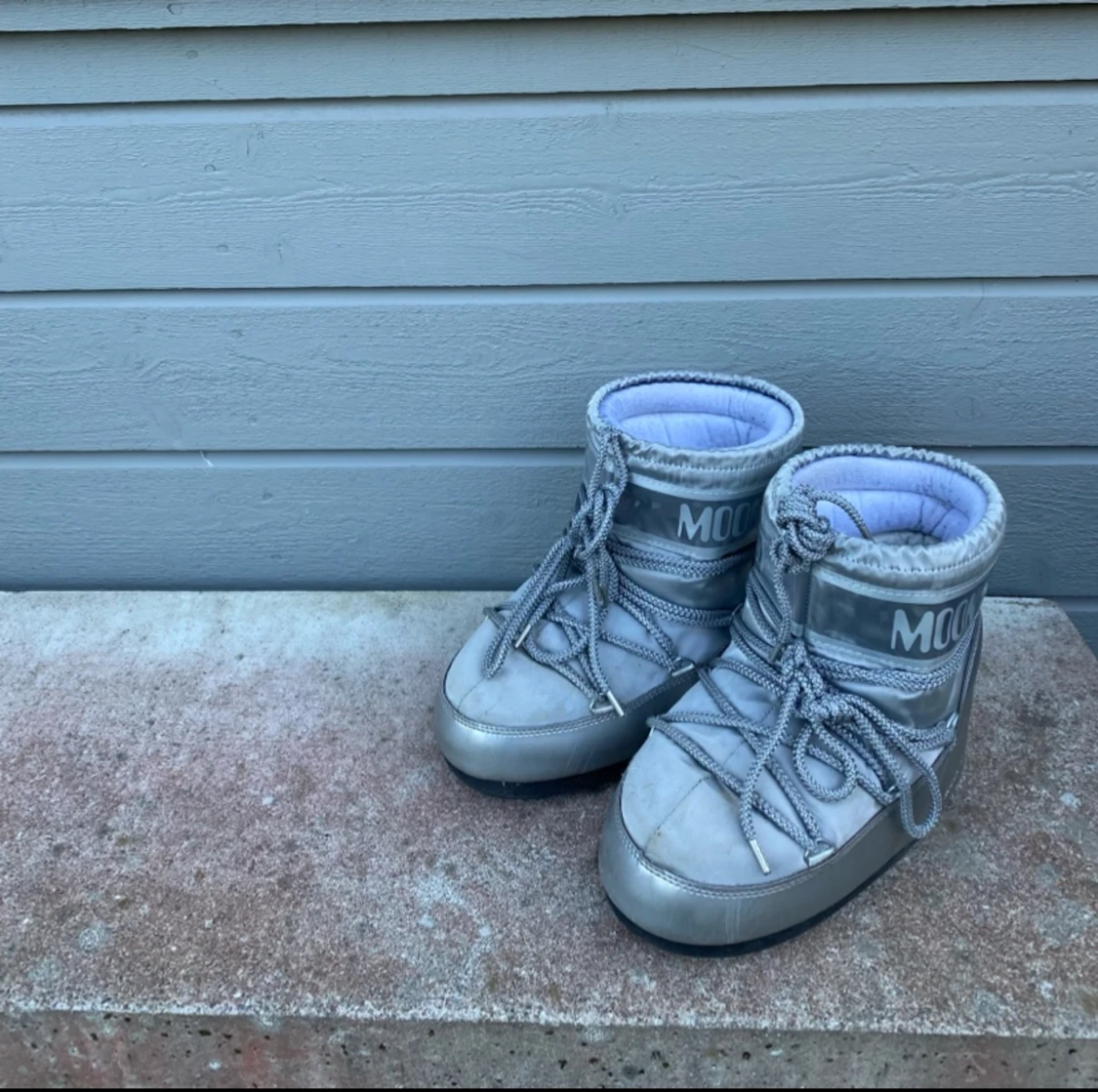 Moon Boots