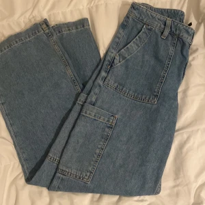 Cargo byxor  - I bra kondition men lite skadad nere , för lite så jag har putt mig några gånger. Du kan trycka på köp 