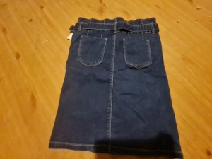 Jeans kjol strlk 146-152 - Jeans kjol 146-152 (Men är väldigt stora för sin storlek