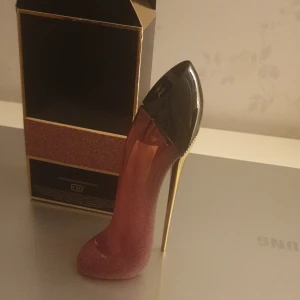 Carolina herrera  - Dam parfym det är bara provade en gång 30ml