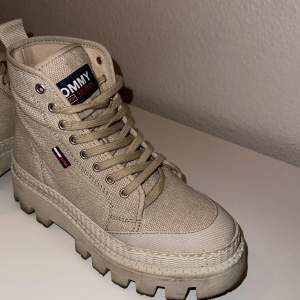 Tommy hilfiger boots. 