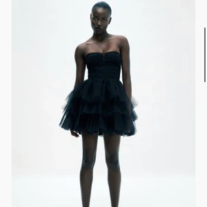 SÖKER!!! - Söker denna klänning från H&m 