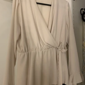 Blus  - Använd en gång, köptes i Italien🫶