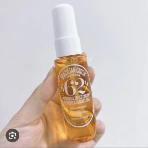 Sol de Janeiro 62 body mist  - Passar perfekt för dig som vill lukta vanilj! Mer än hälften kvar💗 Säljer på grund av att jag ej tyckte om doften, tycker generellt ej om vanilj doft. Denna är mycket populär!