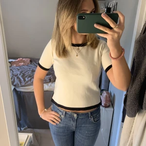 ”Stickad” t-shirt - Super snygg ”stickad” t-shirt från Zara!💕 Storlek S✨