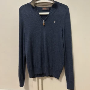 Morris Half Zip - Morris merino half zip som är för liten för mig. Skick: 9/10 använd fåtal gånger. Nypris: 1200kr. Pris kan diskuteras