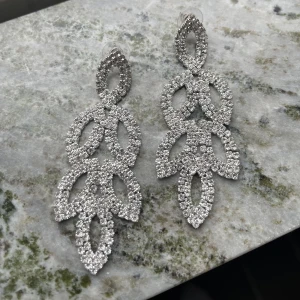 Örhängen  - Örhängen säljes. 