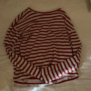 Tröja - Randig tröja 