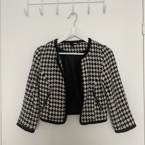 Kofta/bolero - As snygg kofta från hm 