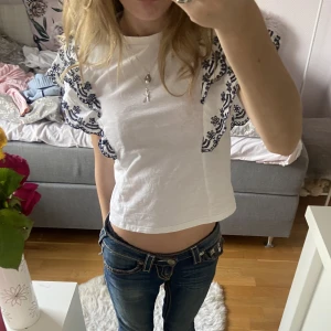 Superfin top 🫶🏼 - Så fin verkligen och passar till allt, knappt använd 🩵