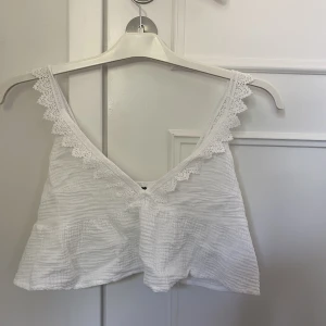 Somrig topp - Säljer denna superfina somriga topp då den är för liten för mig