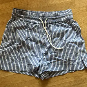 Lite oversized shorts från KappAhl. Knappt använda 