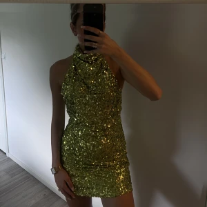 Klänning - Helt ny klänning, perfekt till fest. Prislapp kvar💗 