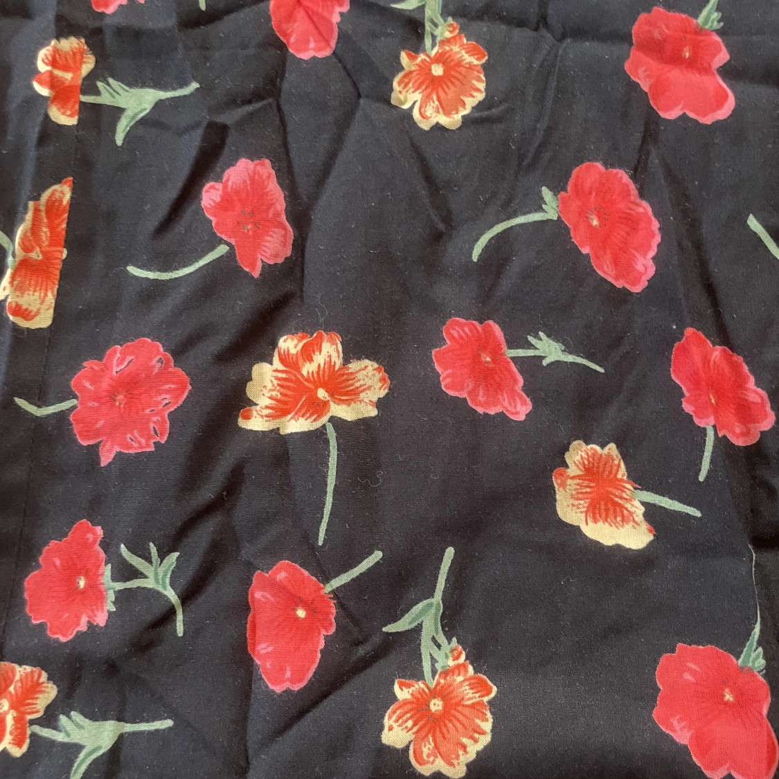 Supersöt blommig klänning  - 90