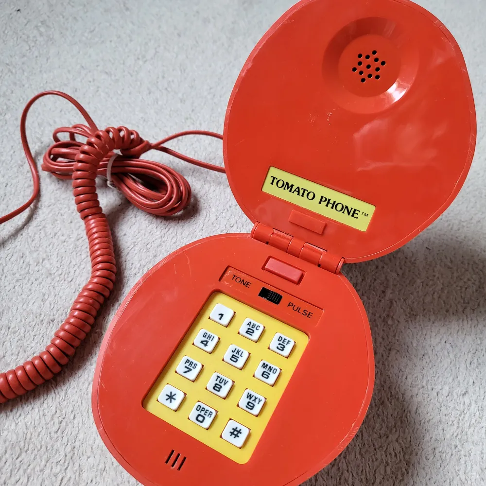 Vintage tomato phone från 1980-talet.. Övrigt.