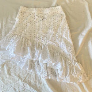 Kjol  - Jätte söt kjol från boohoo men köpt från Sellpy. Aldrig använd pga fel storlek för mig. Bra skick. 