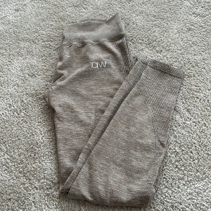 Träningsthigts beige  - Tights från ICIW! 🤍nyskick storlek medium