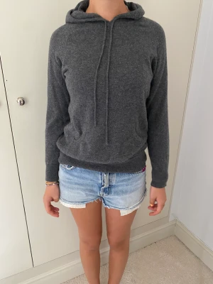 Davida cashmere hoodie - Så najsss hoodie