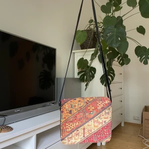 Bag - New bag with long shoulder strap