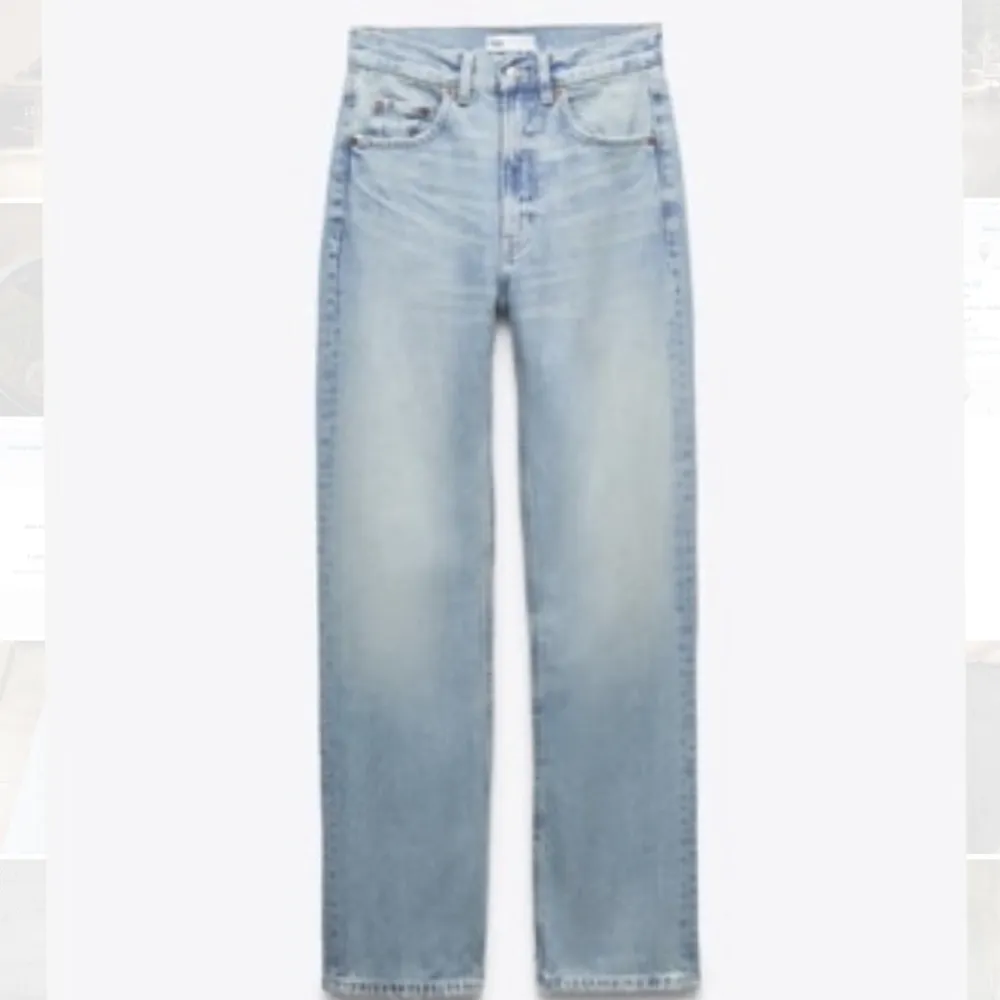 Säljer oanvända jeans från zara, storlek 38. Då de inte kommer till användning för mig☺️ säljer för 200 kr, köparen står för frakt!. Jeans & Byxor.