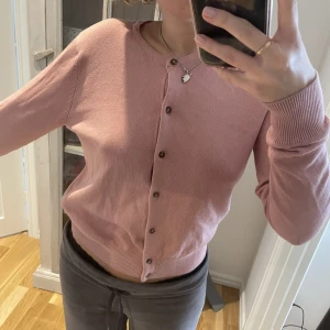 Kofta från hm - Rosa kofta från hm, jättesöt!