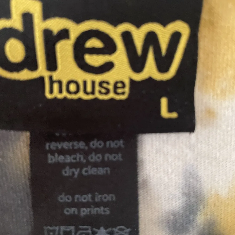 Justin Biebers märke drew house, skriv för mer info. Priset är inte hugget i sten!. T-shirts.
