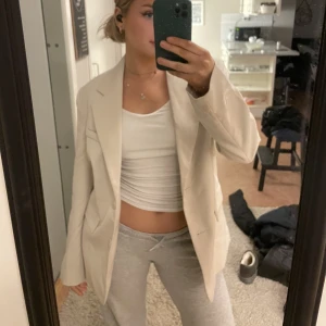 Kavaj - Superfin oversized kavaj från Gina! Använd 1 gång& prislappen kvar!🥰