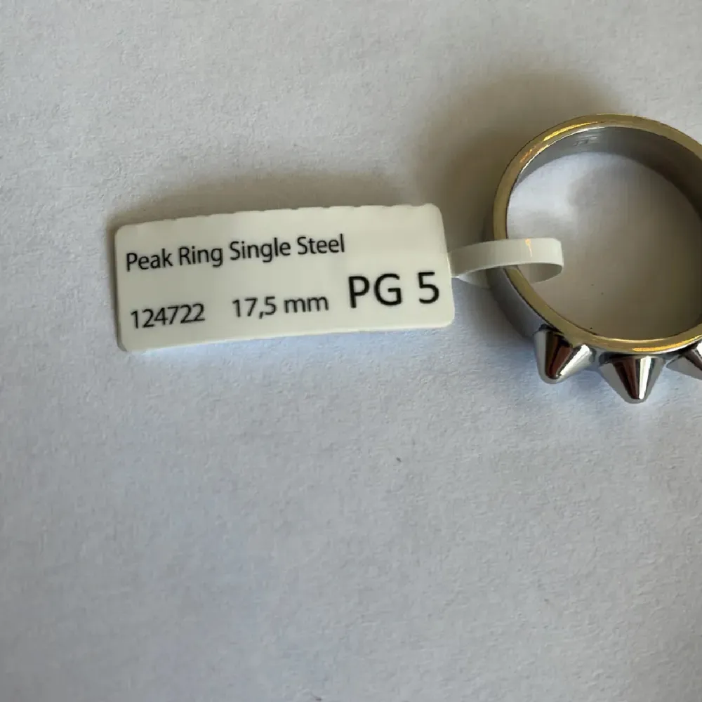 Helt ny Edblad ring i storlek 17,5 mm, hör av er vid frågor 💕. Accessoarer.