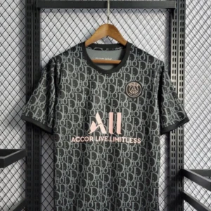 Fotbollströjor, PSG, arsenal  - Har du tröttnat på kläder som är basic och inte sticker ut? Då har vi den perfekta lösningen fotbollströjor. Om du har fler frågor så kan du skriva till min Instagram Redspore_