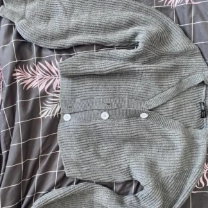 Koftw - Grå kofta🤍 Nypris 179kr🤍