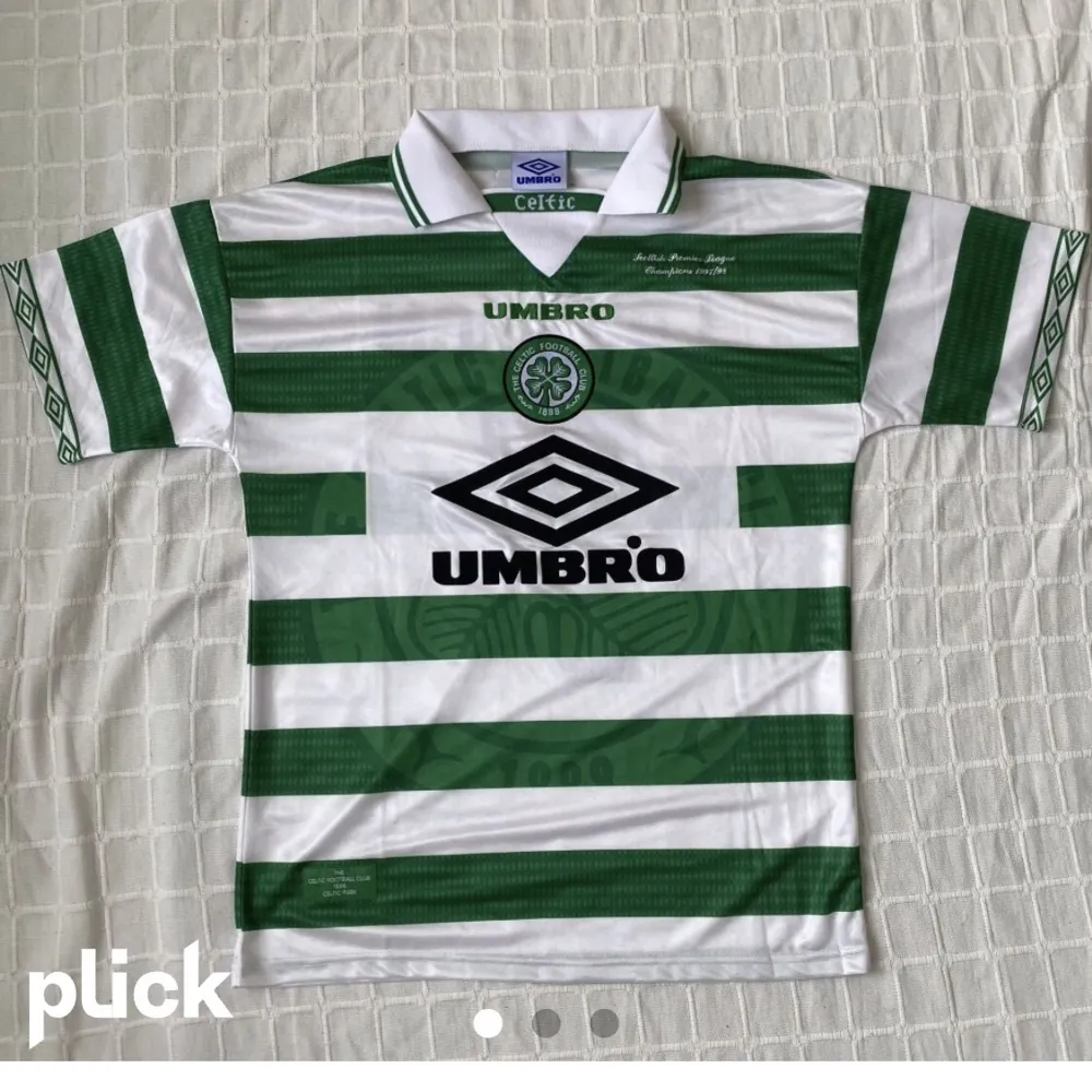 En fin Celtic tröja i nyskick . T-shirts.